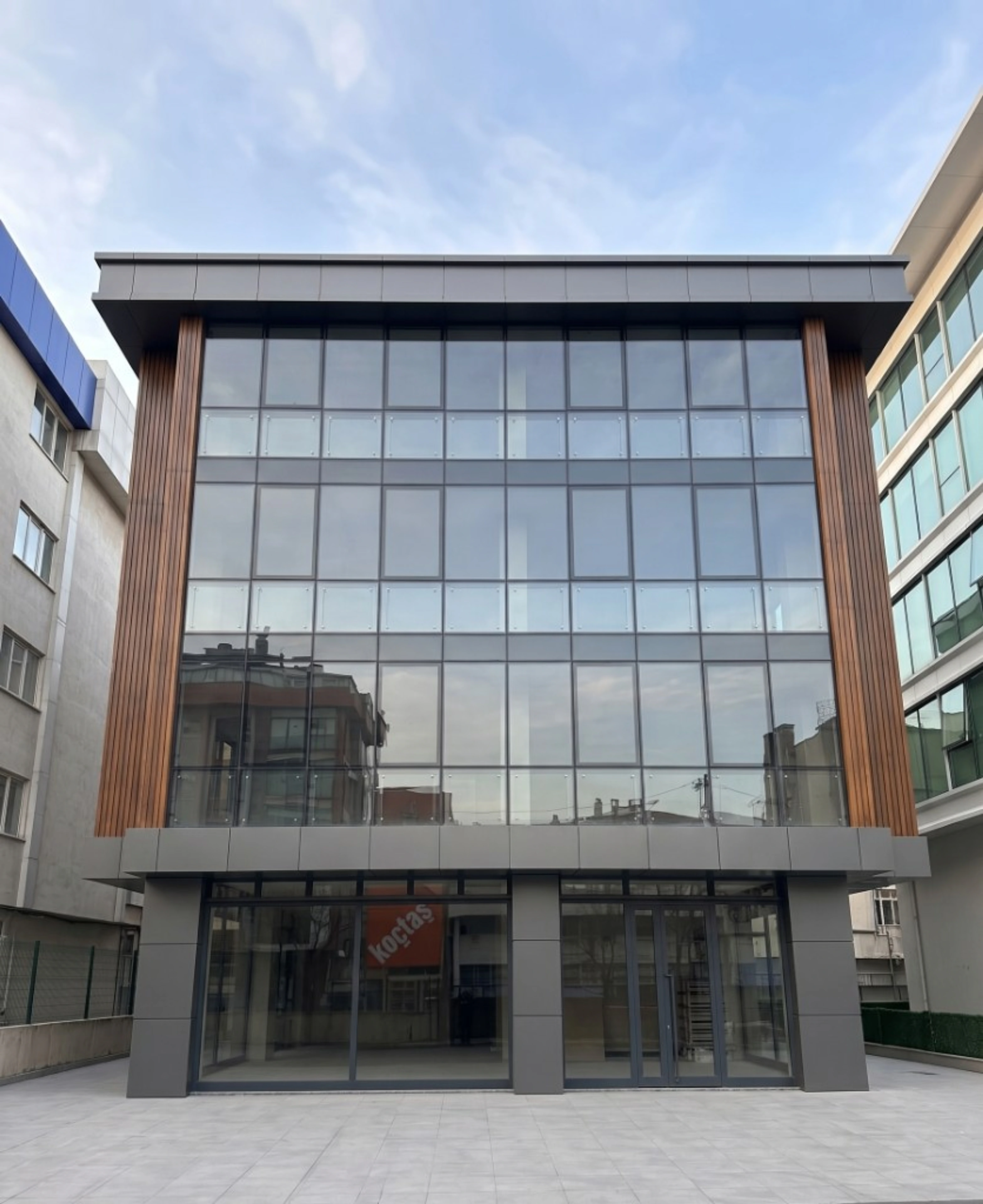 Cavitech Maritime commercial facade application 2