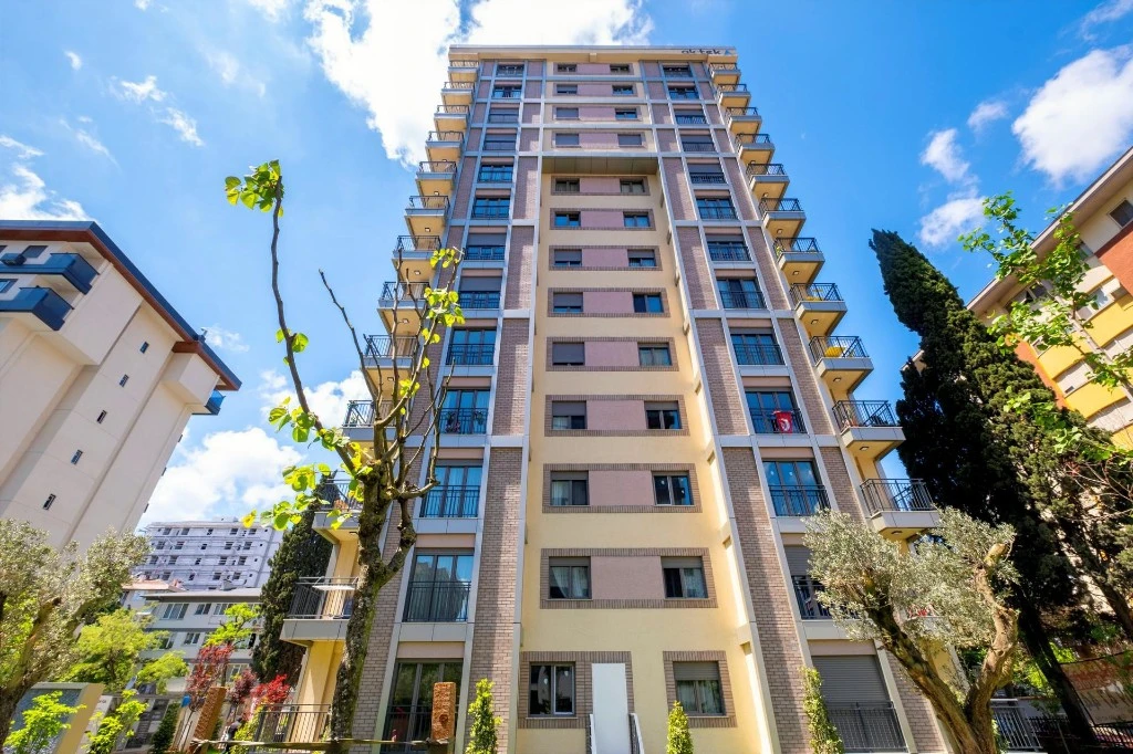 Aktek İnşaat Caddebostan konut cephe uygulaması 3