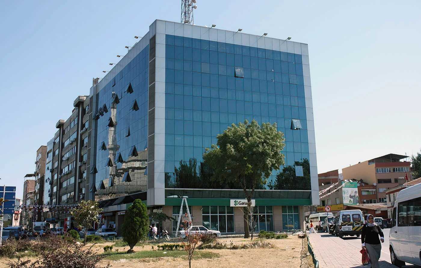 Ortadoğu Construction Okmeydanı facade project 3