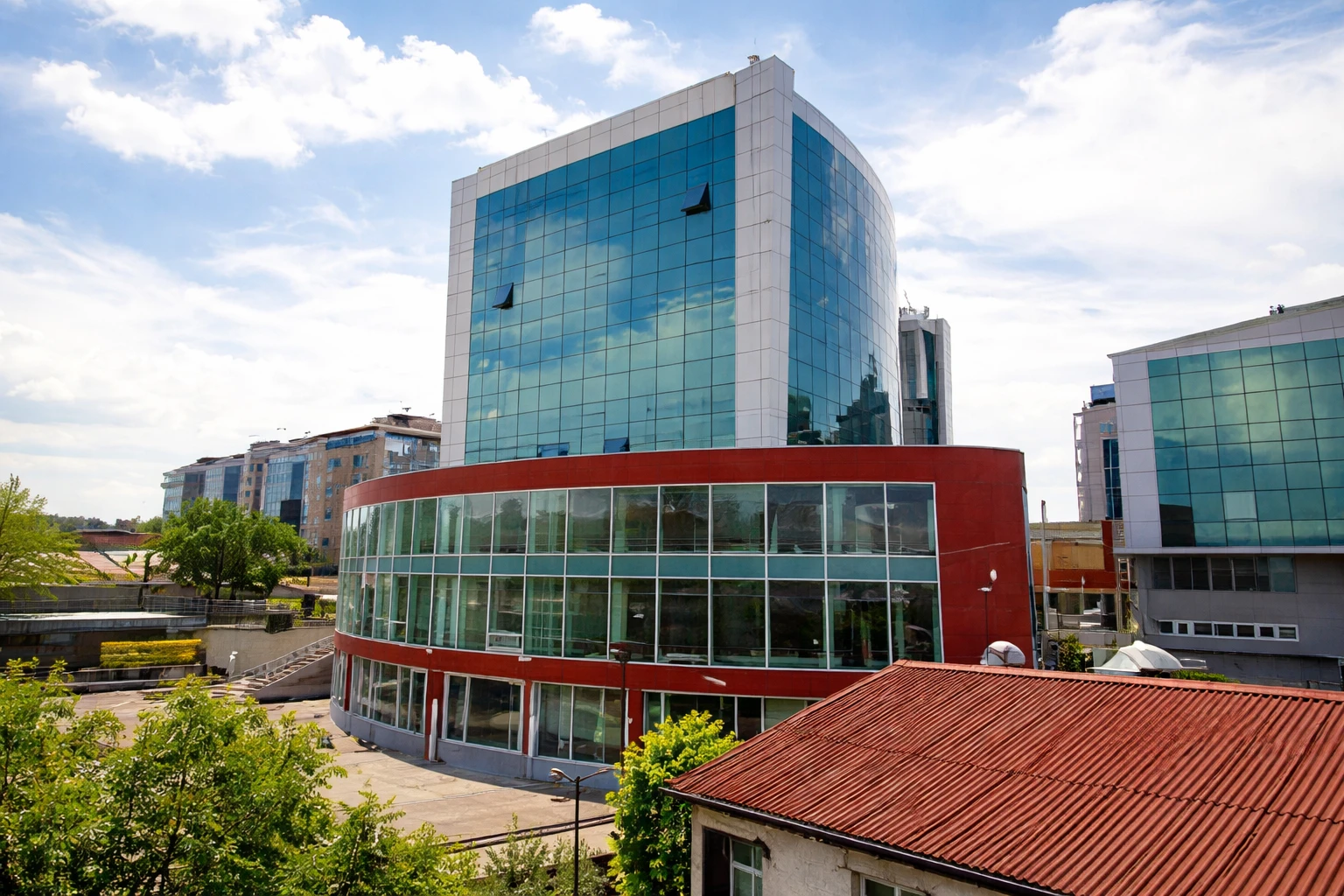 Hasoğlu Business Centre facade application 1